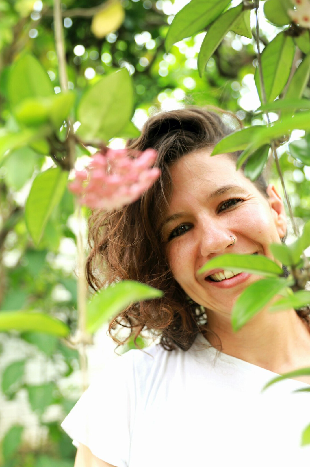 Smiling woman in her thirties portrait