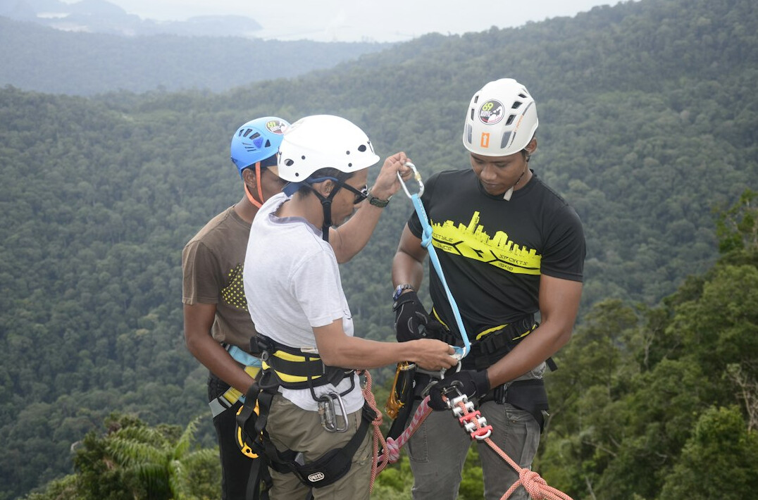mentor guiding student